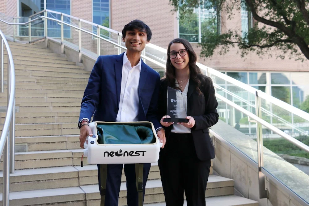 Che Innovations receiving 1st place award